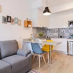 Cool - Free Parking Porto