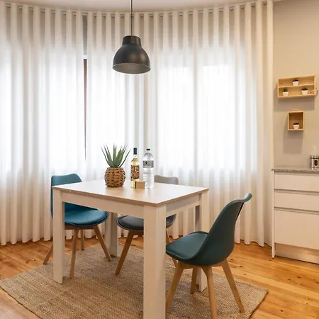 Stop & Relax - Parking Apartment Porto