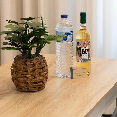 Stop & Relax - Parking Apartment