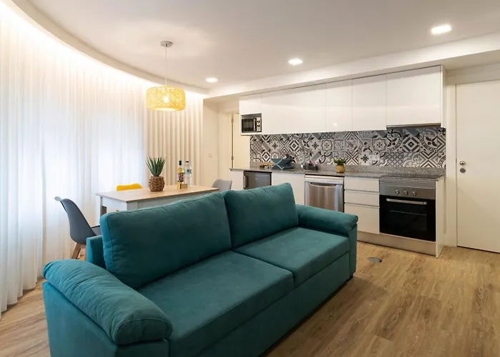 Stop & Relax - Free Parking Apartment *