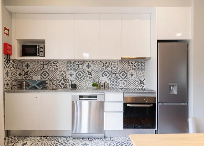 Stop & Relax - Free Parking *