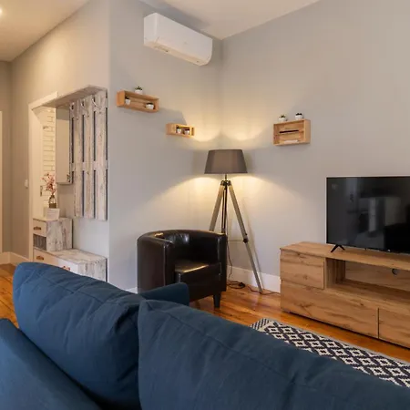 Stop & Relax - Parking * 波尔图